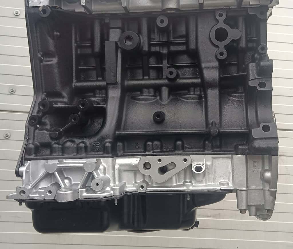 Moteur 4HV vue 6