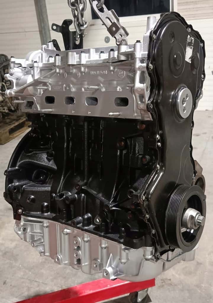 Moteur M9R 710 vue 2