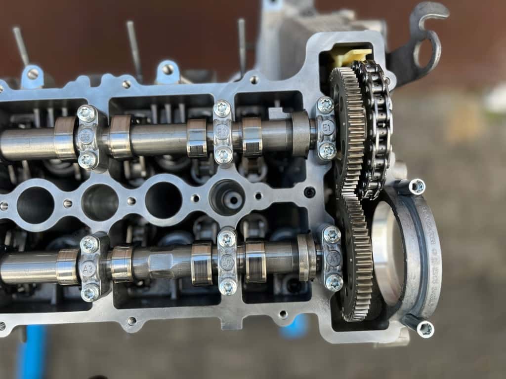 Moteur 306D5 vue 4