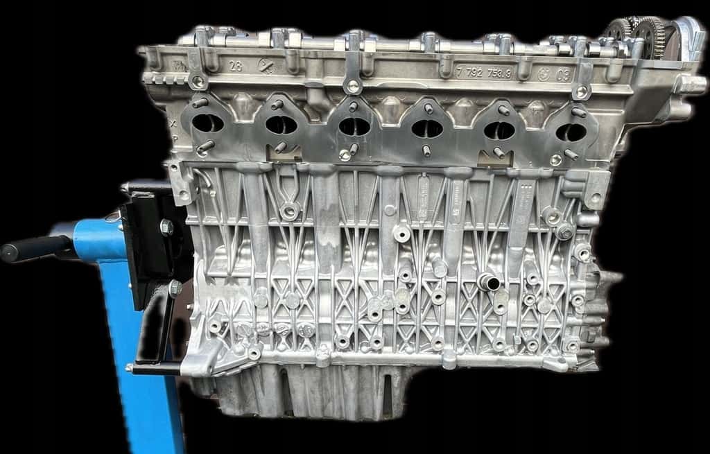 Moteur 306D3 vue 2