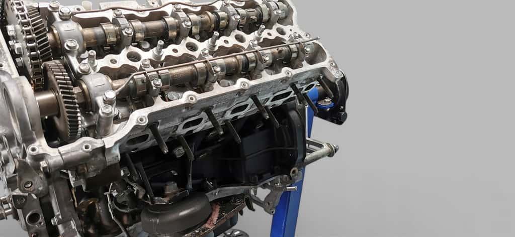 Moteur 1VD-FTV vue 5