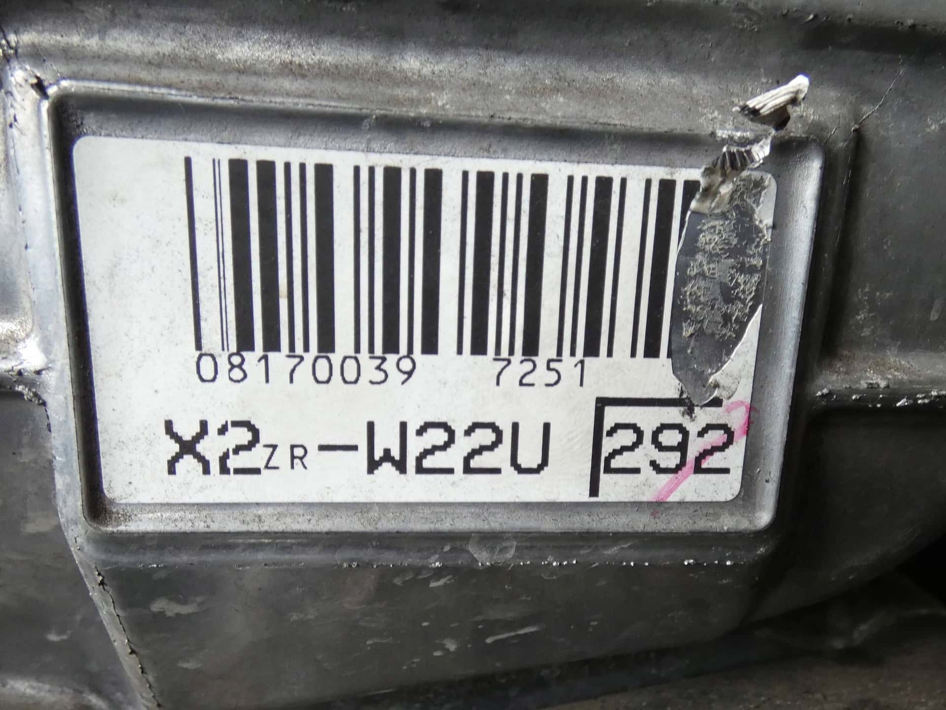 Moteur 2ZR-FXE vue 4