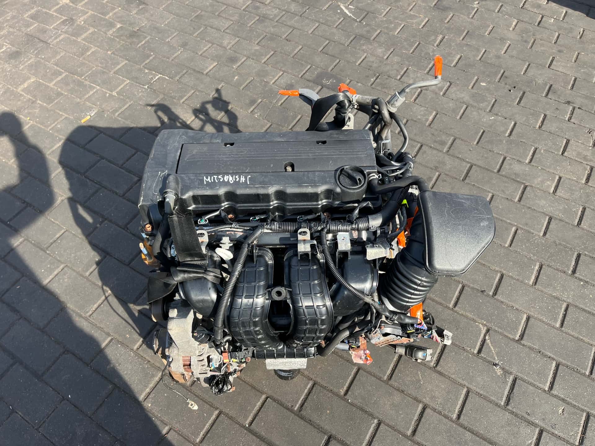 Moteur 4B12 vue 10