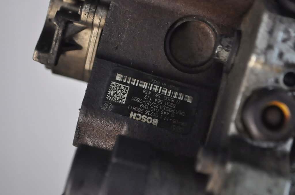 Moteur M9R 814 vue 2