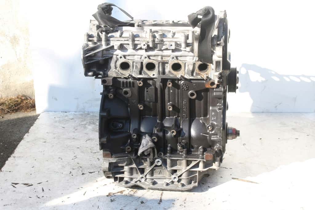 Moteur M9R 700 vue 2