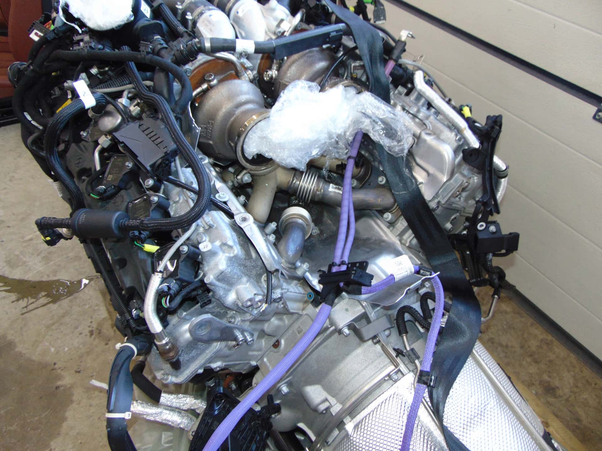 Moteur S68 B44 A vue 5