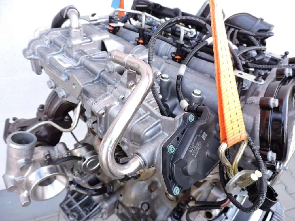Moteur F1CE3481J vue 2