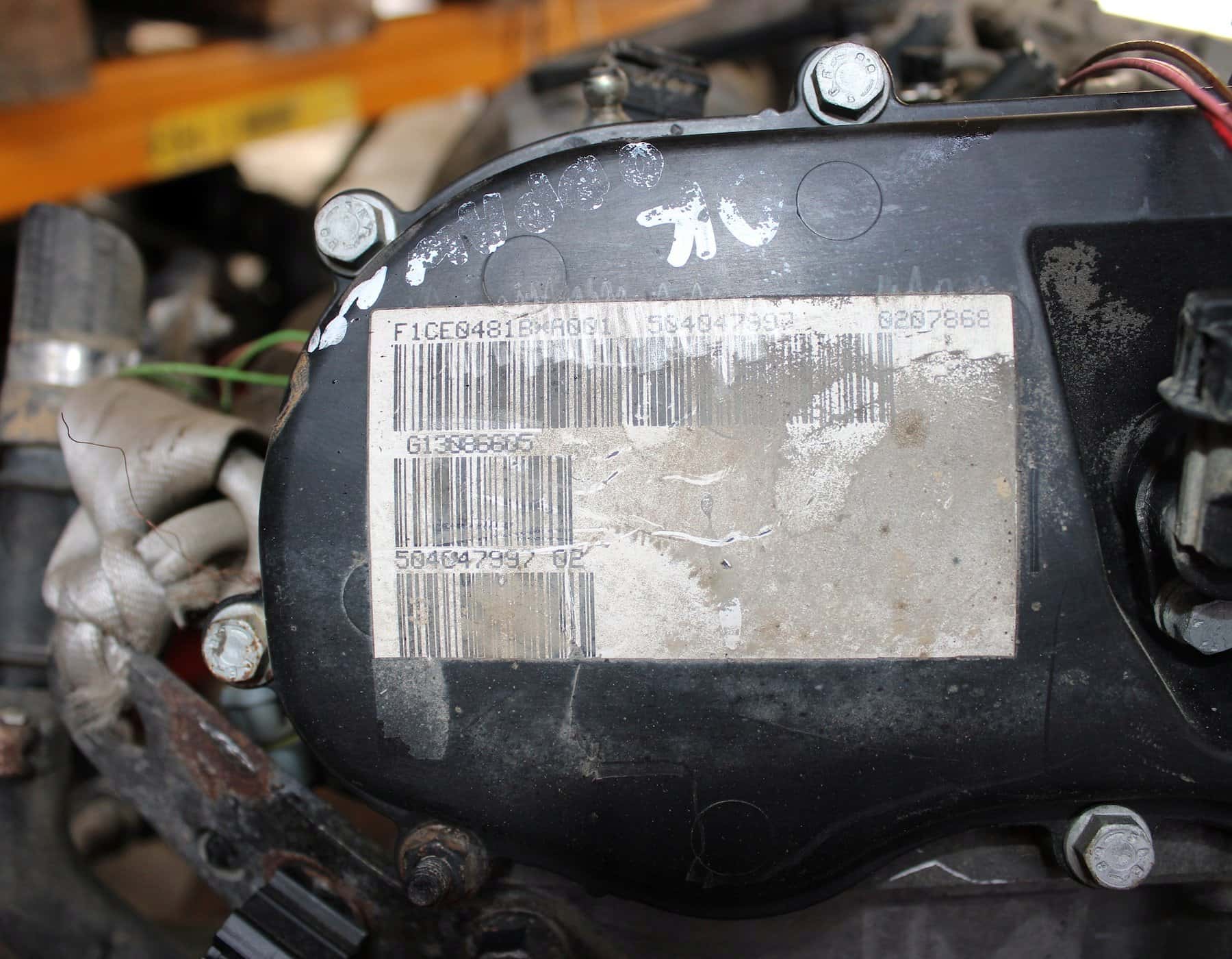 Moteur F1CE0481B vue 6