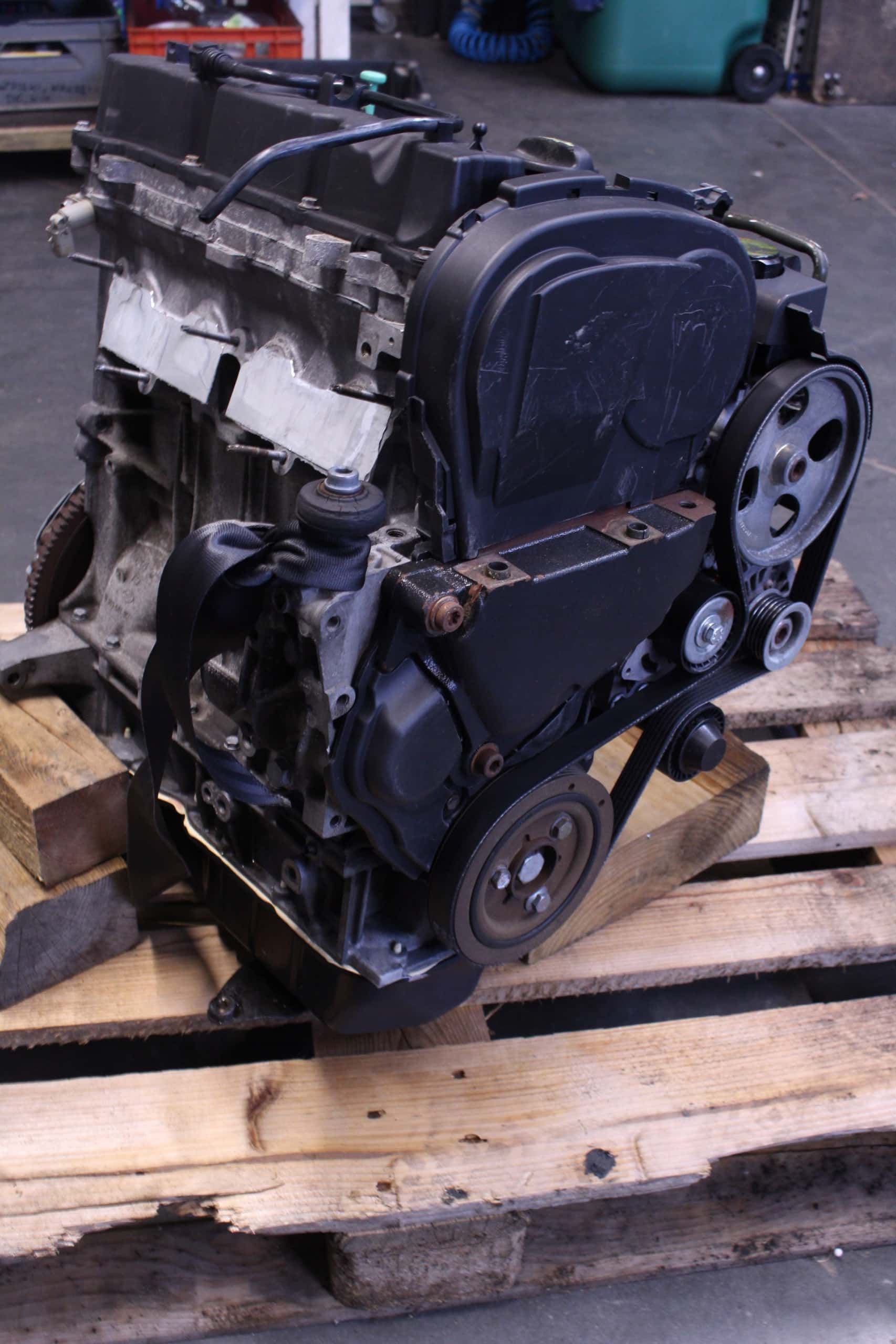 Moteur KFU (ET3J4) vue 2