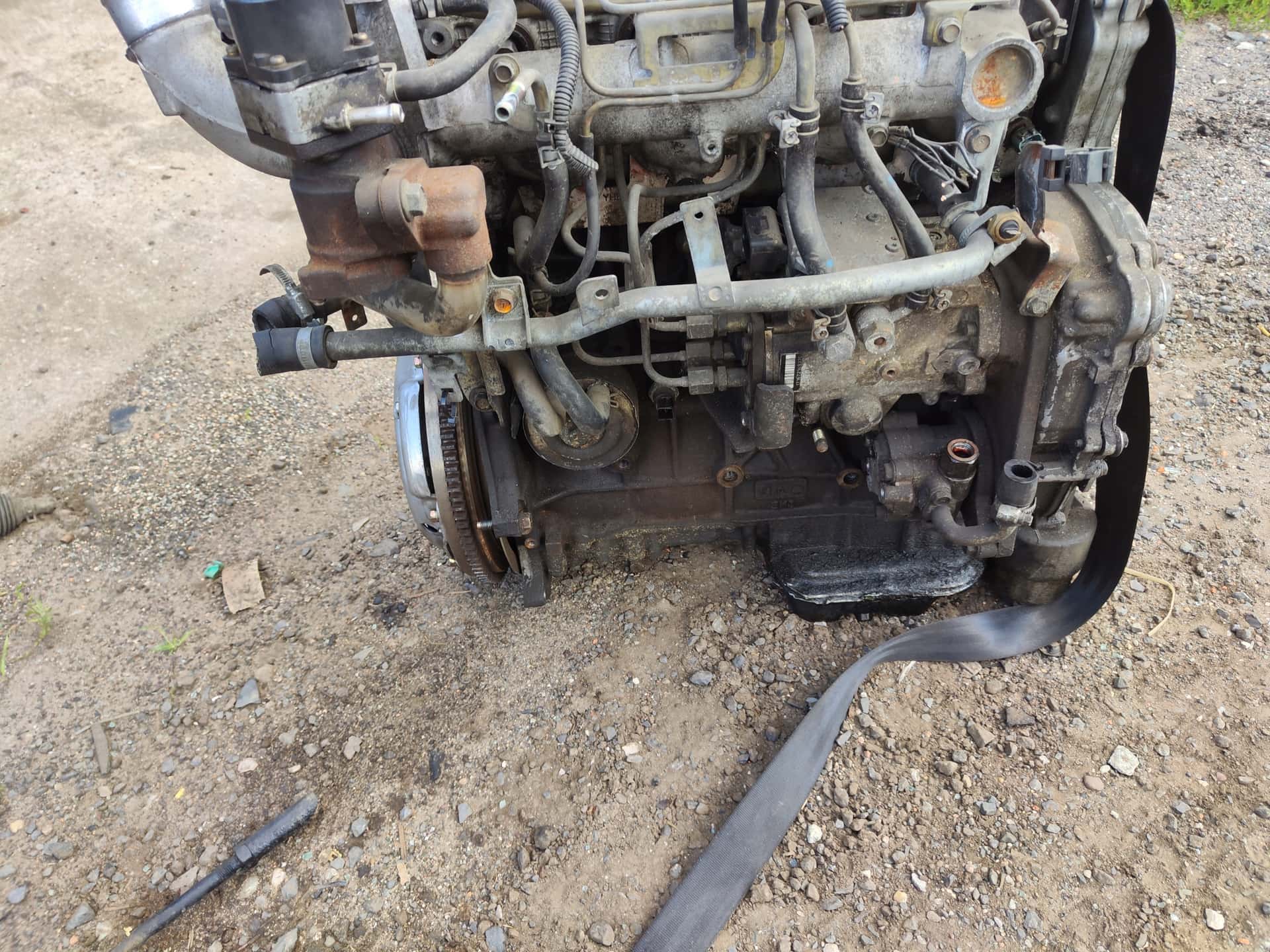 Moteur YD22DDTi vue 3