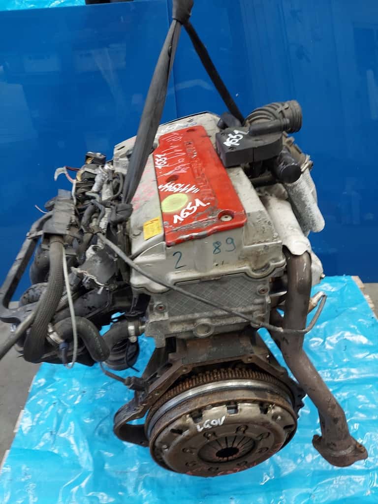 Moteur M 111.944 vue 2