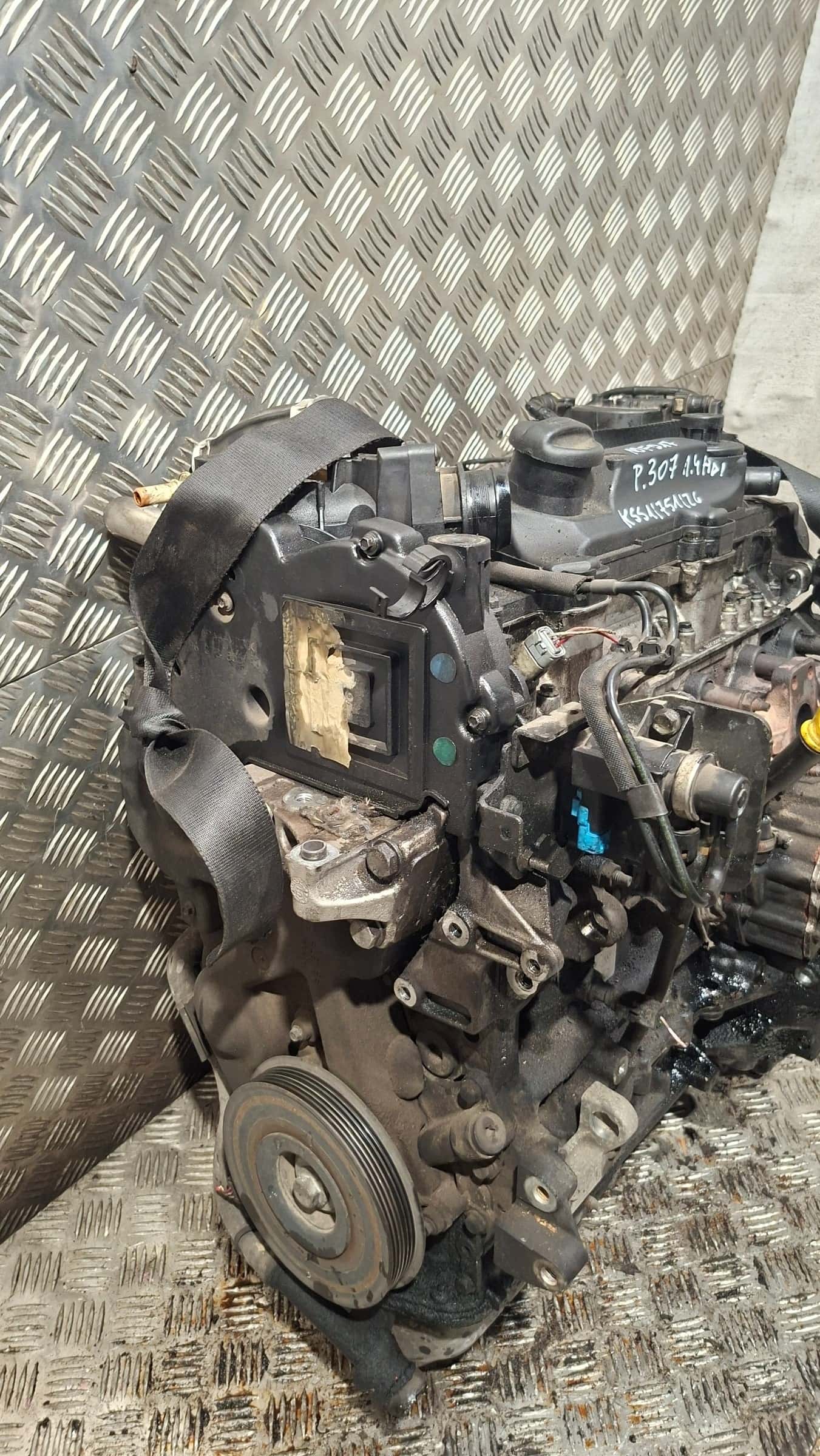 Moteur 8HZ (DV4TD) vue 2