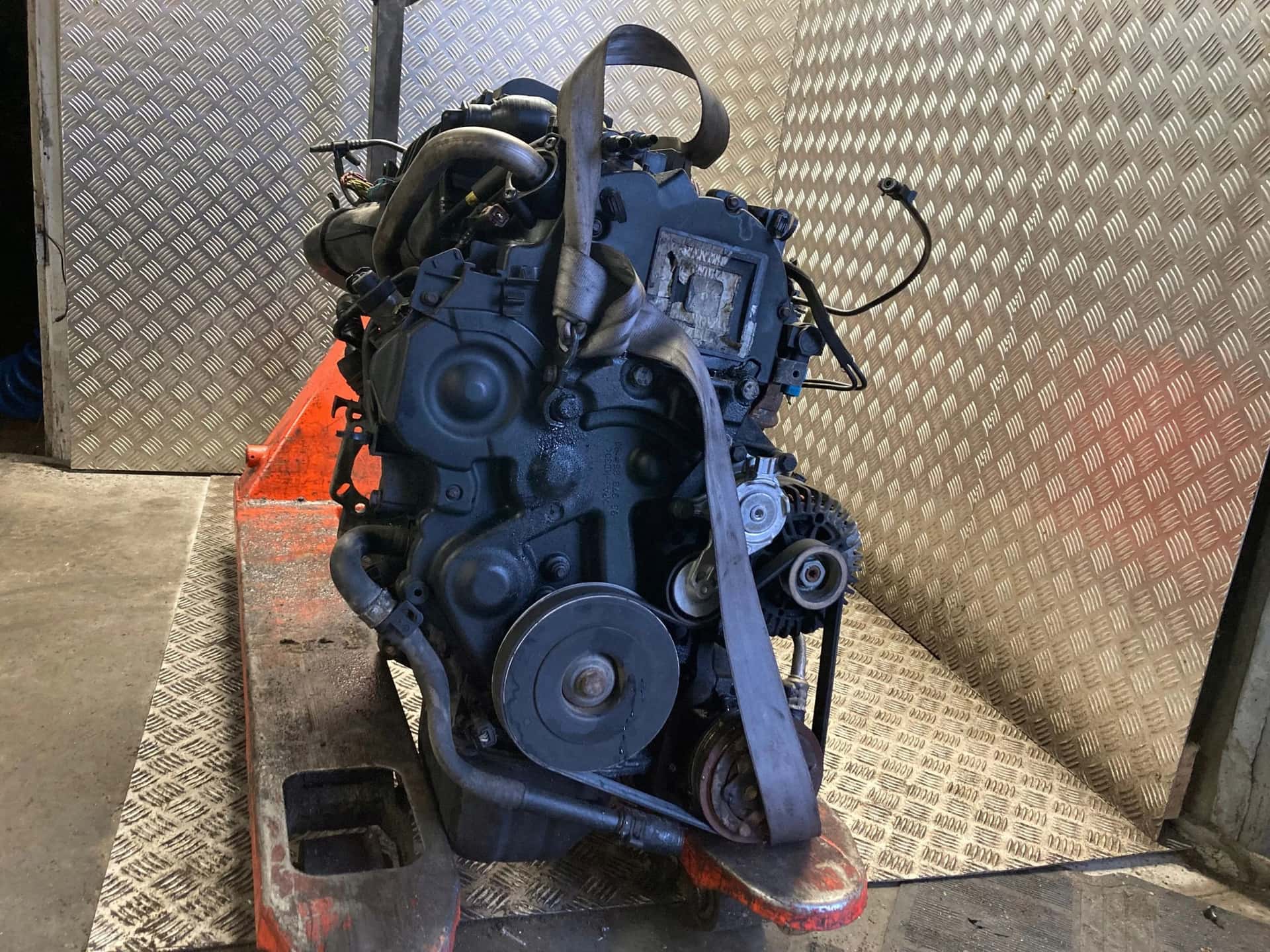 Moteur 8HZ (DV4TD) vue 14