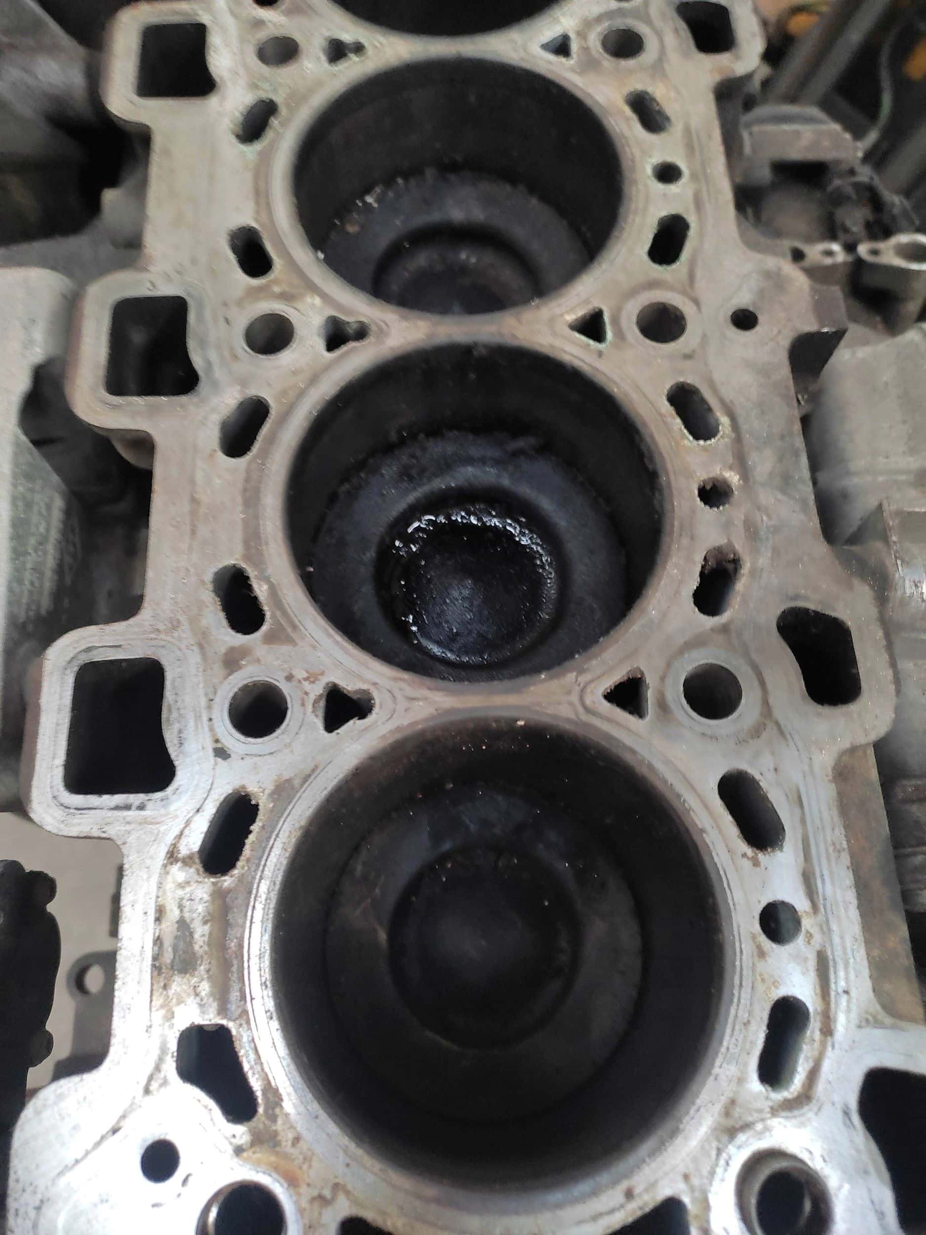 Moteur YS23DDT vue 8