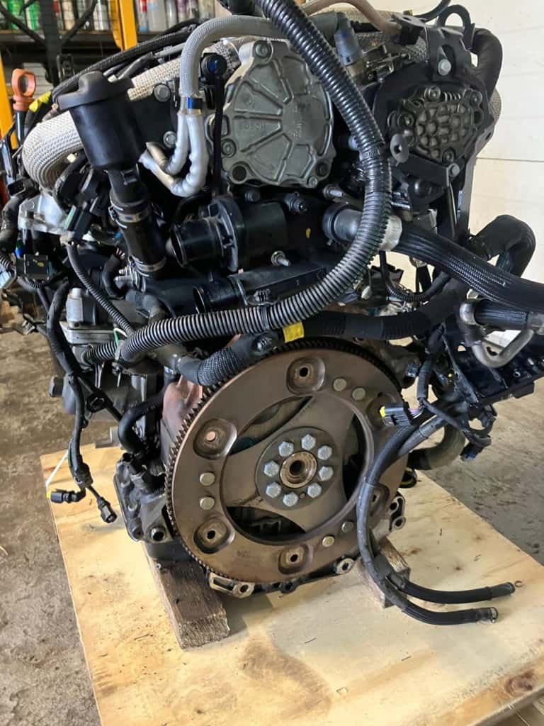 Moteur 4HL (DW12C) vue 4