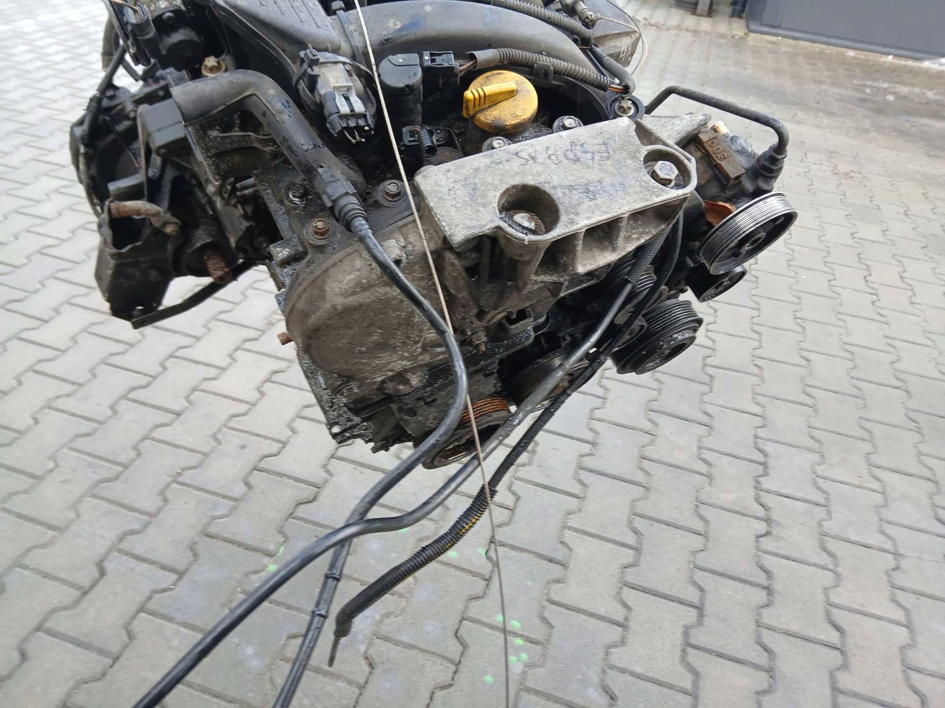 Moteur F4R 792 vue 5