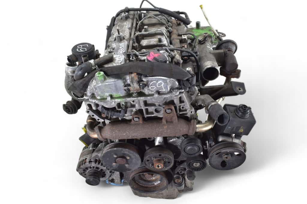Moteur D27DT vue 7