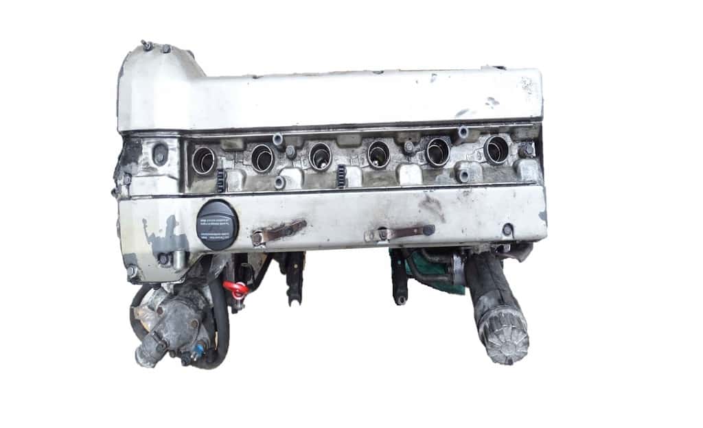 Moteur M 104.990 vue 3