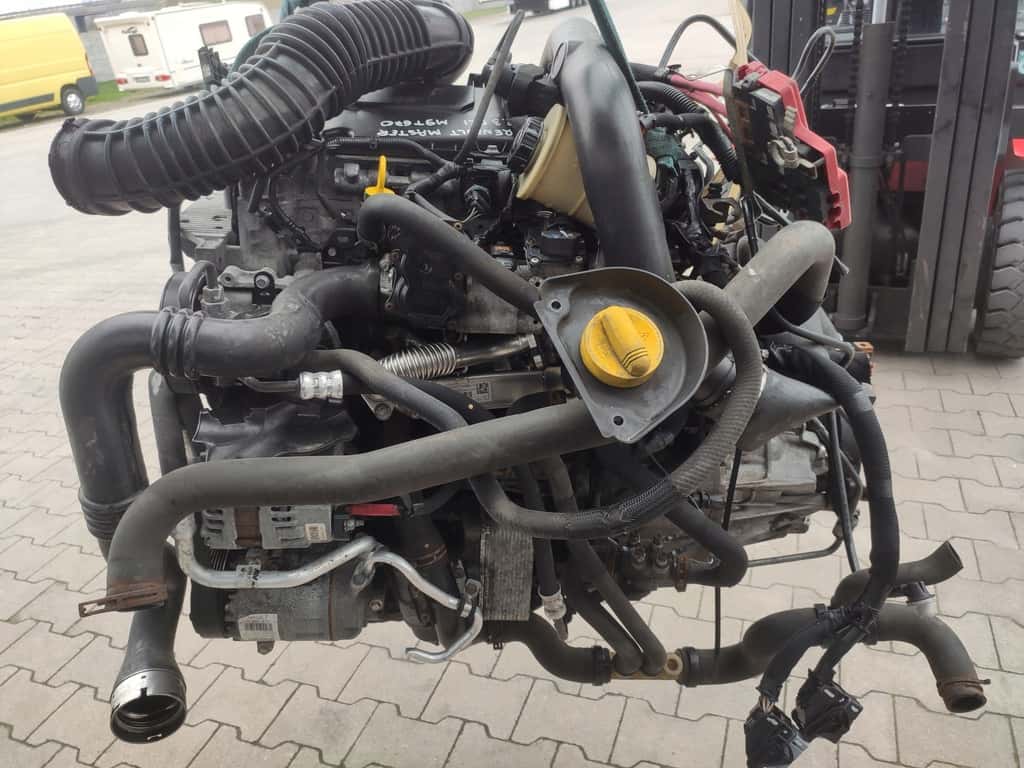Moteur M9T 882 vue 2