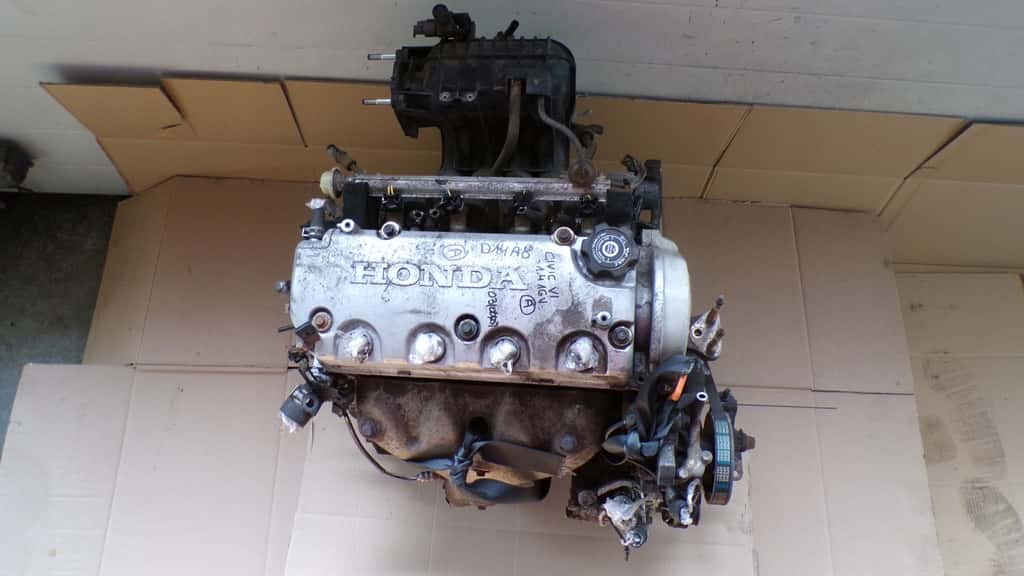 Moteur D14A8 vue 5