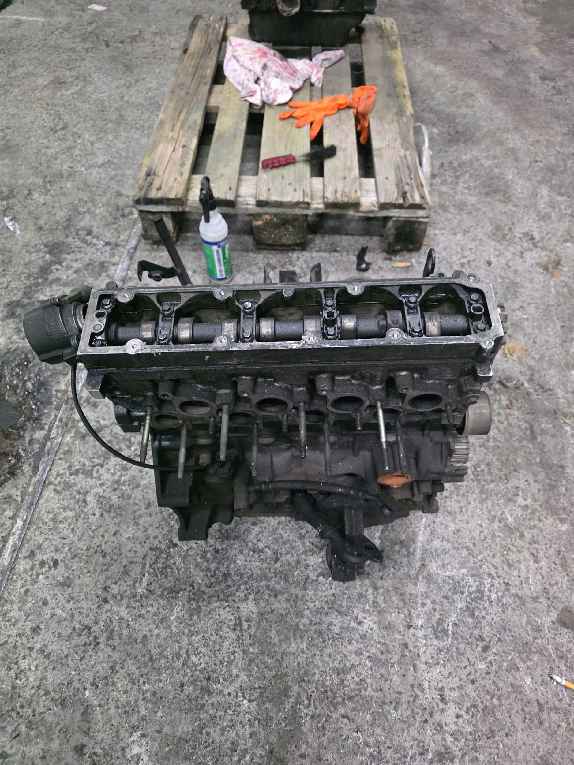 Moteur 8HX (DV4TD) vue 2