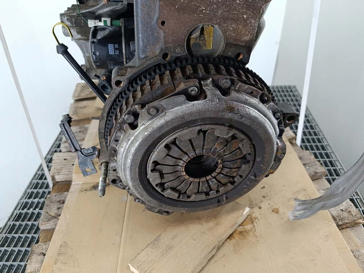 Moteur F4R 744 vue 2