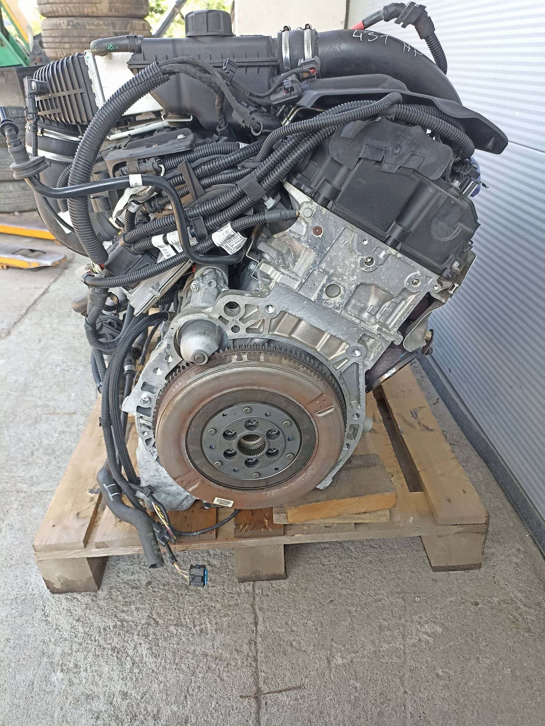 Moteur S55 B30 A vue 4