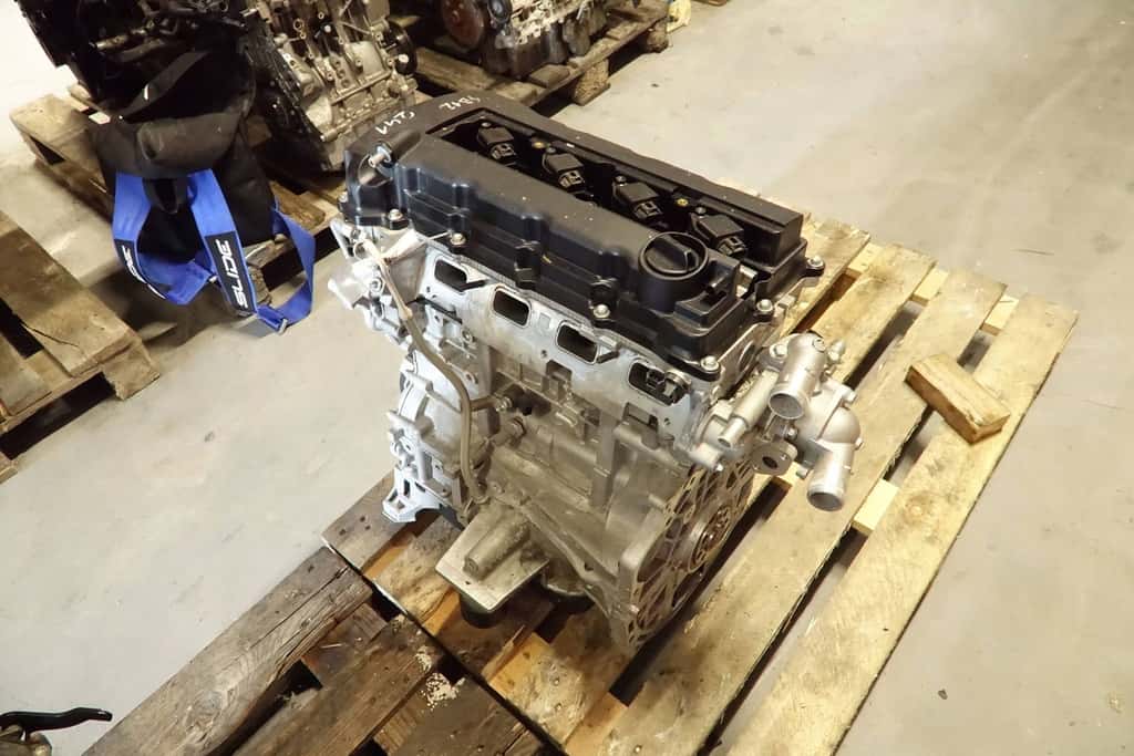 Moteur 4B12 vue 2