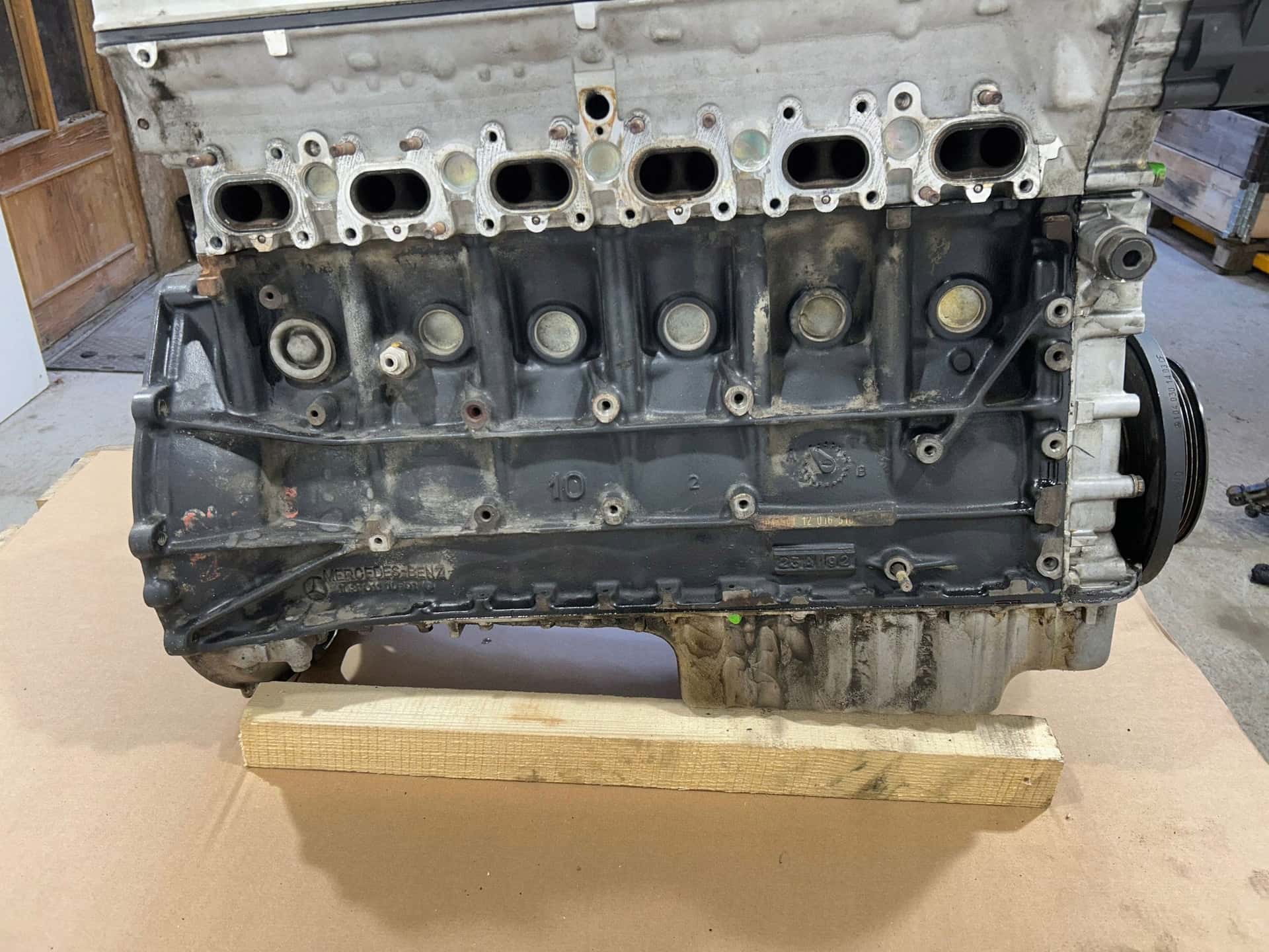 Moteur M 104.981 vue 10