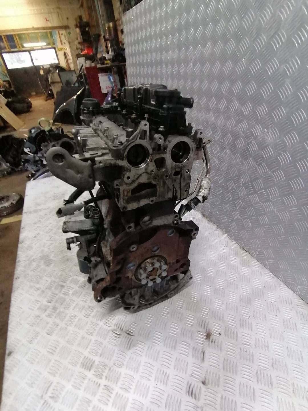 Moteur AHX (DW10FCD) vue 3