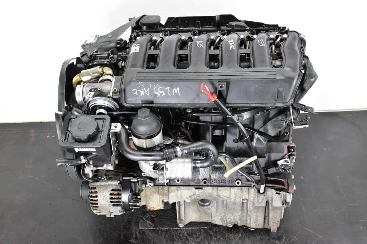 Moteur 306D2 vue 6
