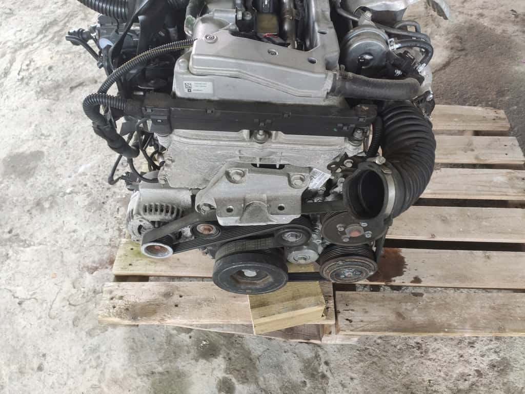 Moteur D 16 SHT vue 2