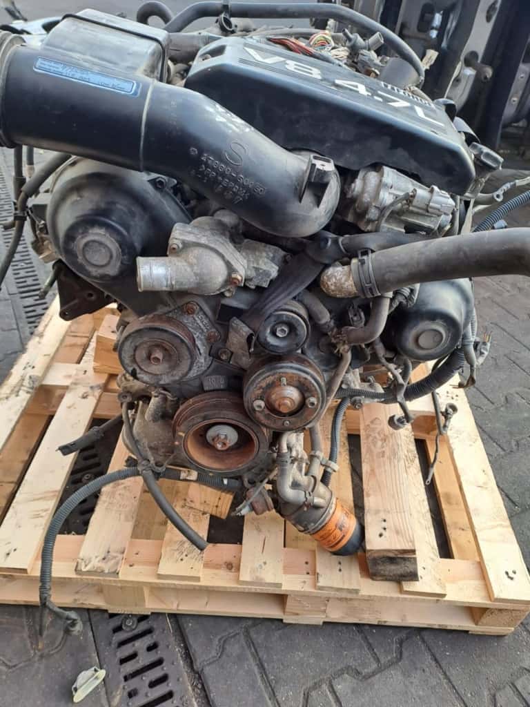 Moteur 2UZ-FE vue 2