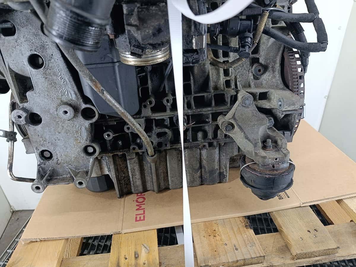 Moteur B 5254 T2 vue 9