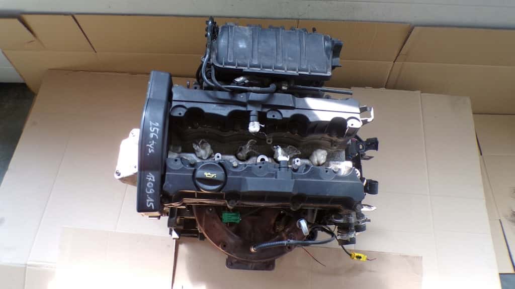 Moteur NFU (TU5JP4) vue 4