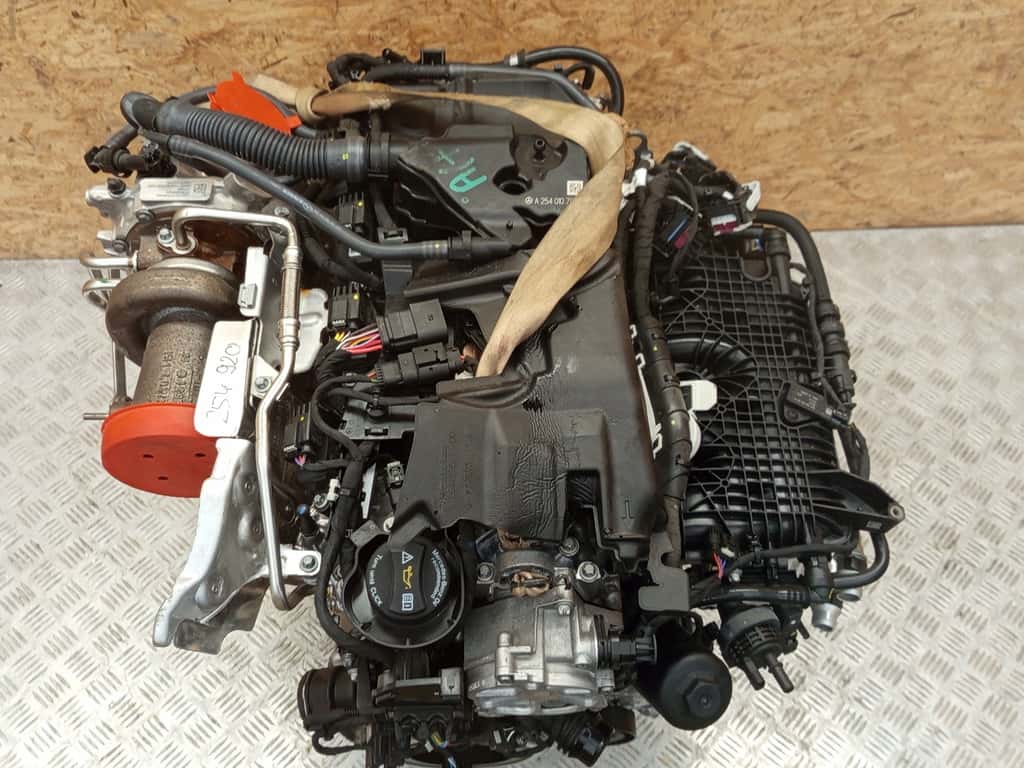 Moteur M 254.920 vue 2