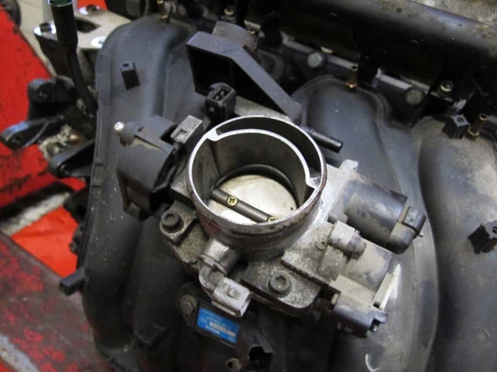 Moteur RFR (EW10J4) vue 2
