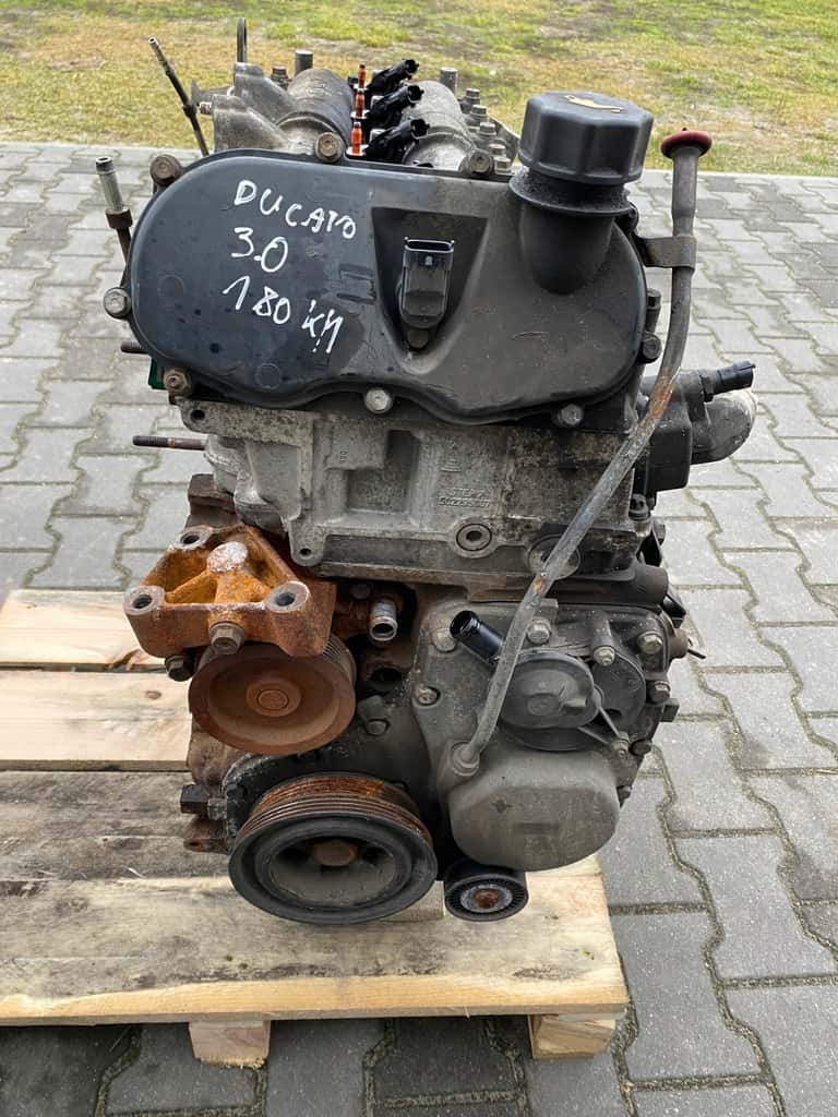 Moteur F1CE3481E vue 6