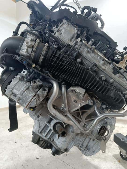 Moteur M 177.950 vue 2