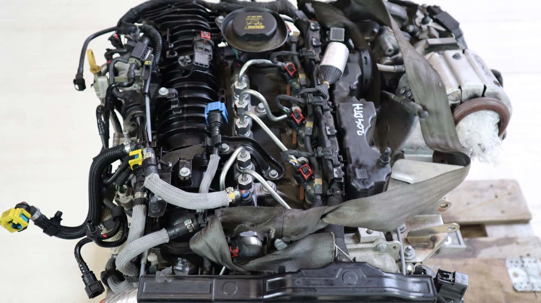 Moteur 204DTH(AJ20D4) vue 10