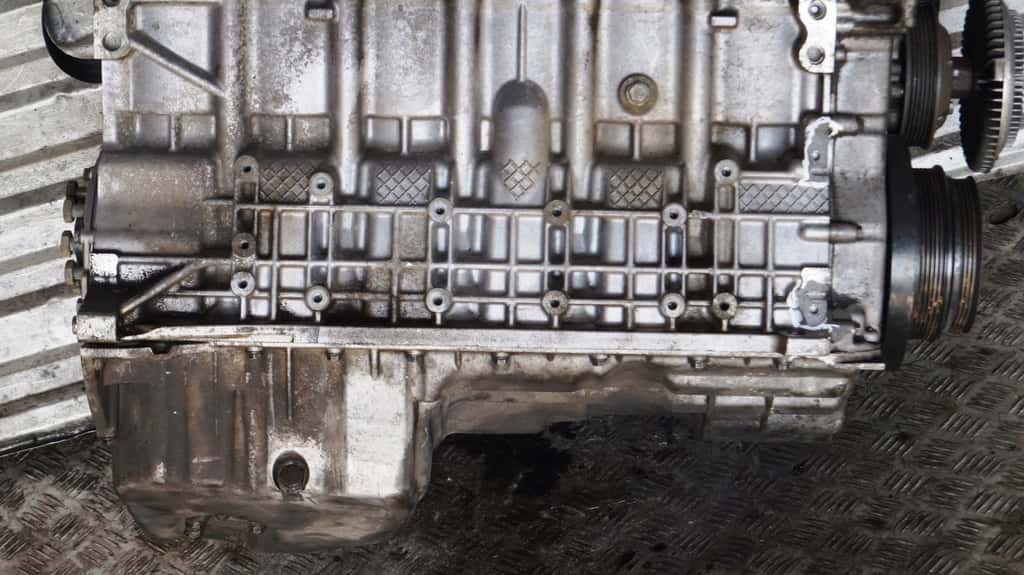 Moteur M54 B25 (256S5) vue 3