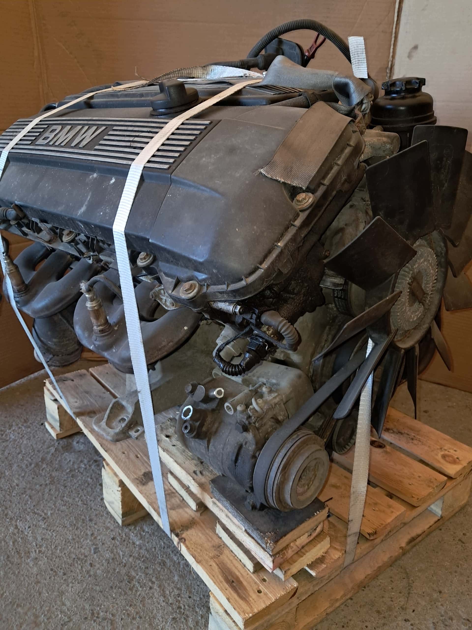 Moteur M54 B30 (306S3) vue 5