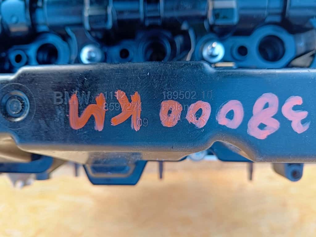 Moteur B57 D30 B vue 4