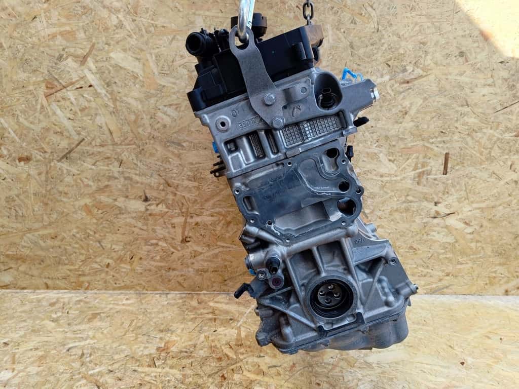 Moteur B57 D30 B vue 3