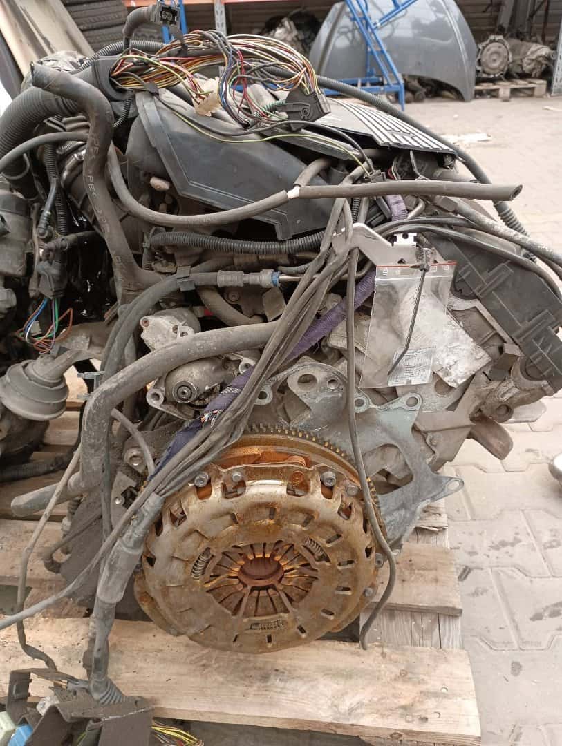 Moteur M54 B25 (256S5) vue 2