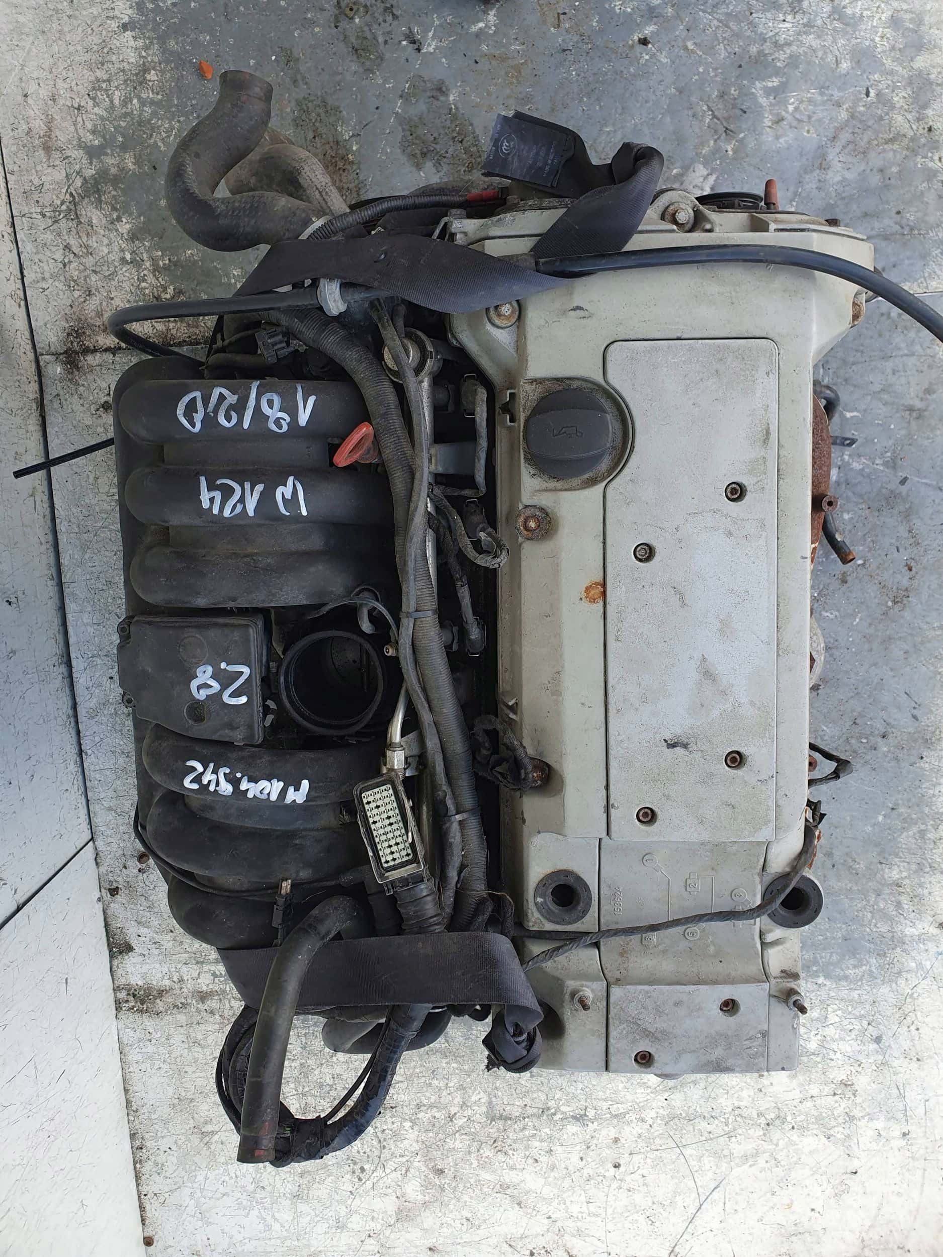 Moteur M 104.942 vue 4