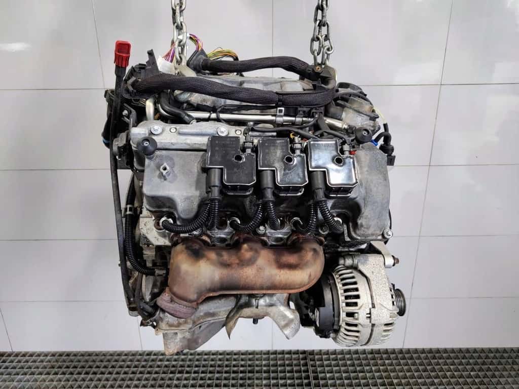 Moteur M 112.973 vue 4