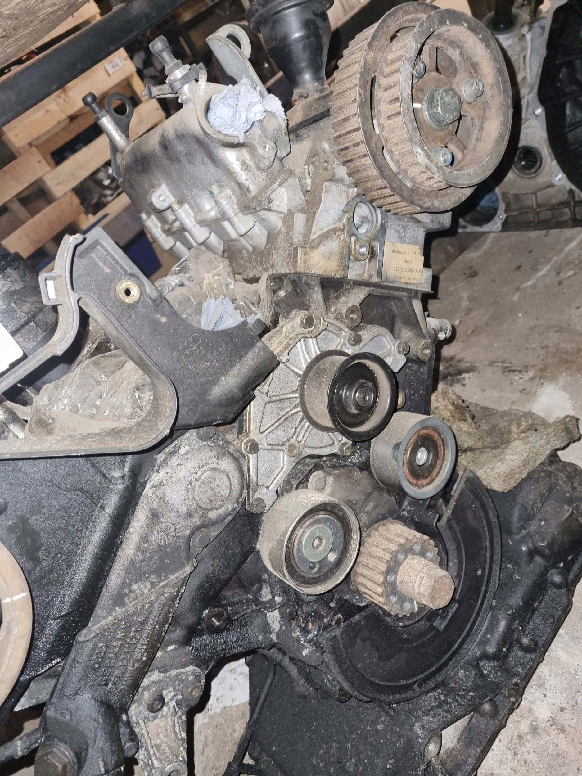 Moteur AKN vue 12