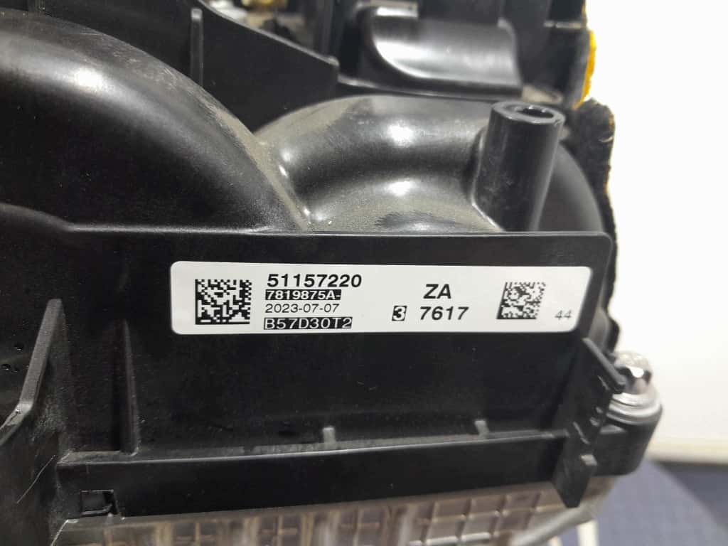 Moteur B57 D30 B vue 6