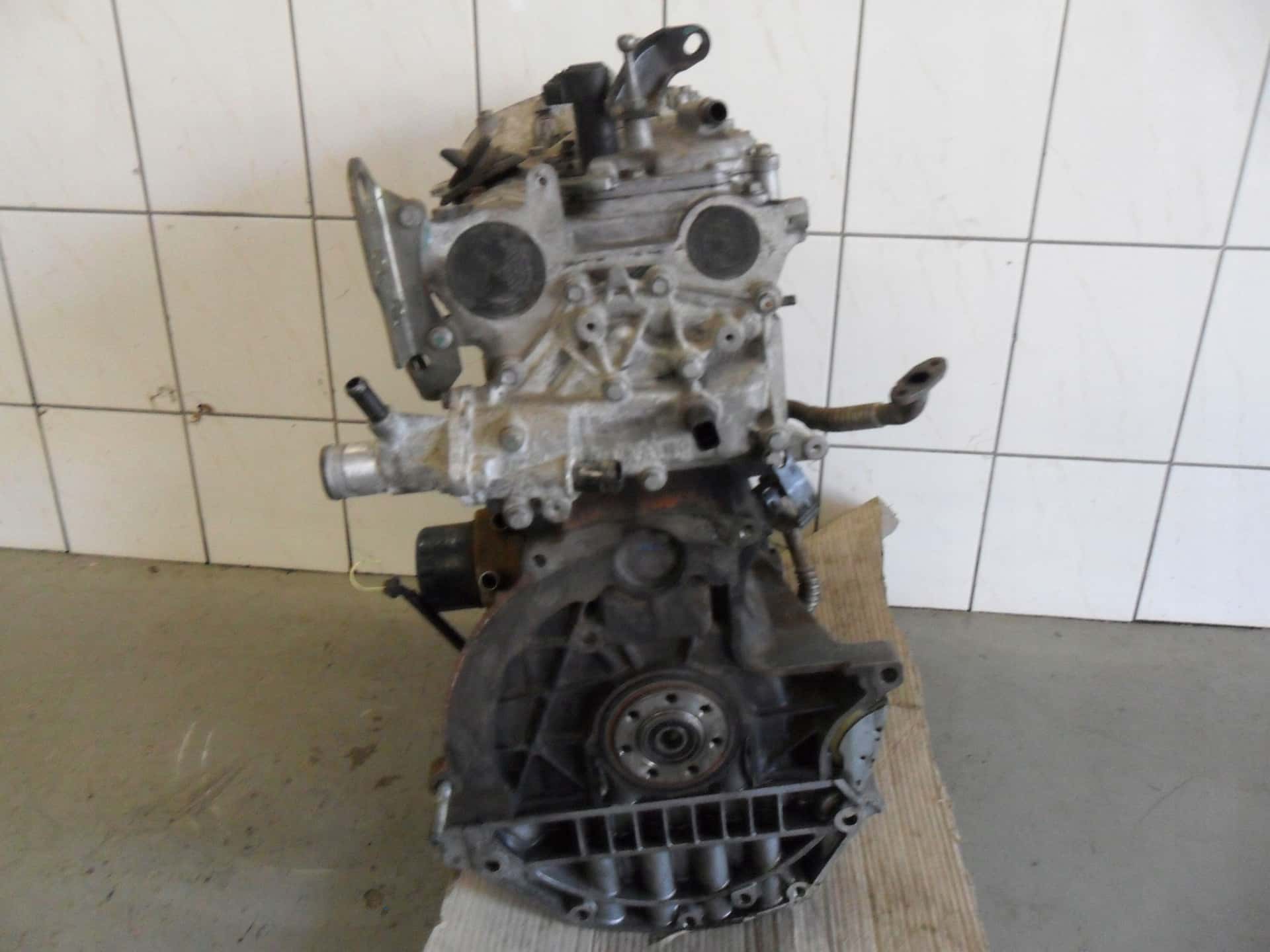 Moteur F4R 790 vue 2